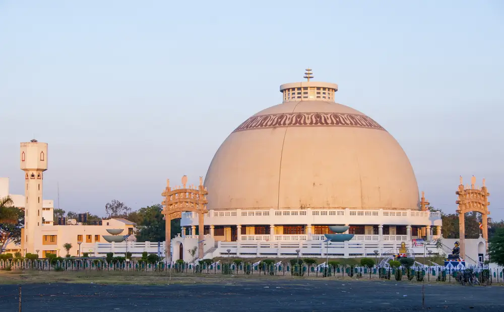 5665e life in the city of nagpur